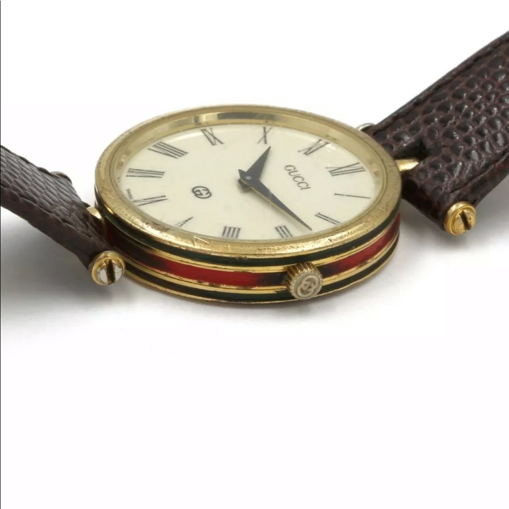 HOST PICK 🎉Vintage Women’s GUCCI Gold Tone Wristwatch 🚫FIRM PRICE🚫 - Picture 3 of 8